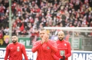 1. FC Kaiserslautern gegen 1. FC Magdeburg - Endlich wieder Zuschauer im Stadion. Unser Foto zeigt (von links) Hikmet Ciftci, René Klingenburg und Terrence Boyd.