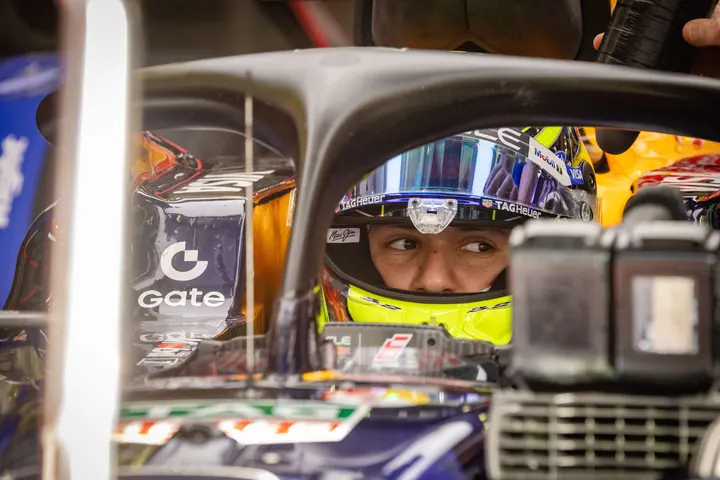 F1 Test Bahrain 2026 Red Bull Isack Hadjar 033