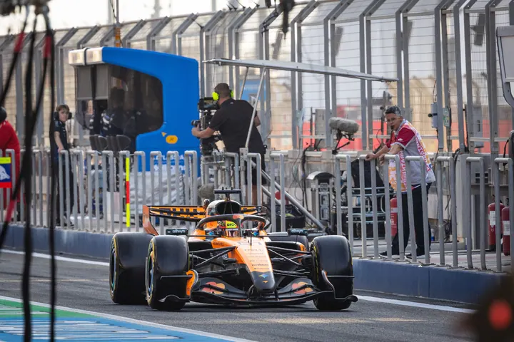 F1 Test Bahrain 2026 McLaren Oscar Piastri 031