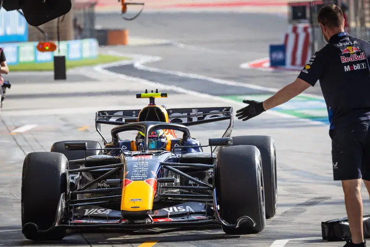 F1 Test Bahrain 2026 Red Bull Isack Hadjar 027