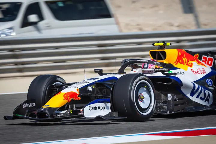 F1 Test Bahrain 2026 Racing Bulls Liam Lawson 006